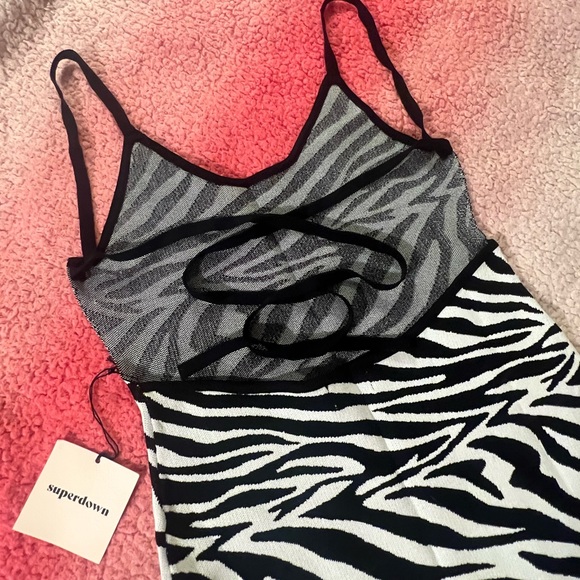 Superdown x Revolve zebra bodycon skintight dress sleeveless - Picture 2 of 9